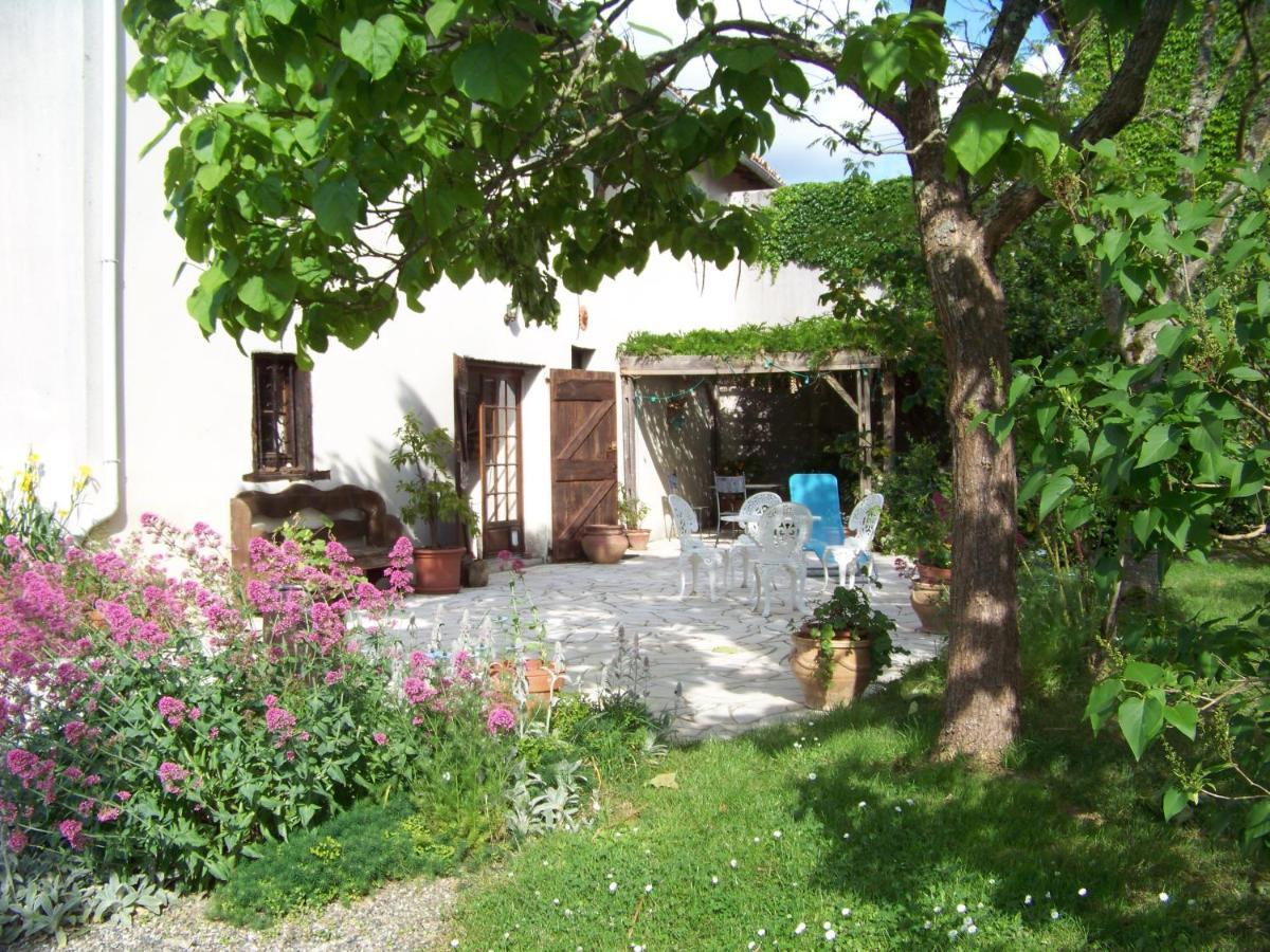 Grande Maison Atypique Le Burgaud Dış mekan fotoğraf